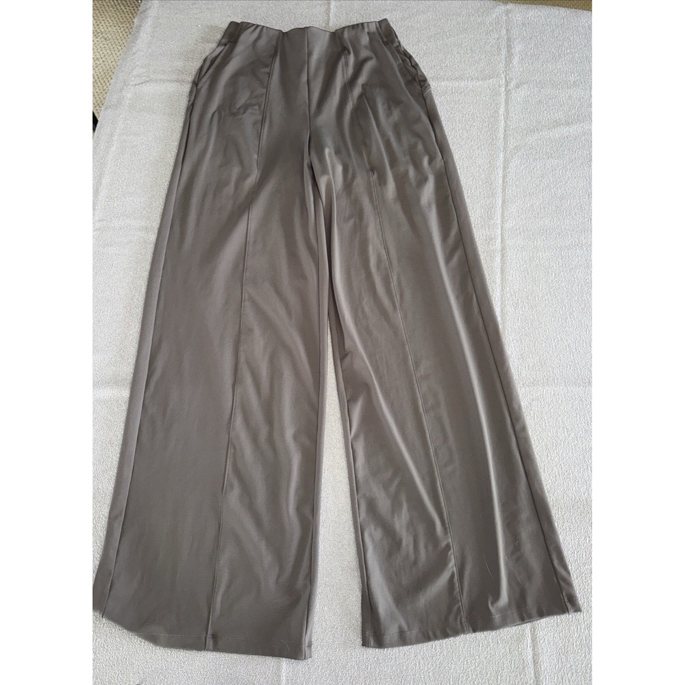 High Waisted Pockets Slight Flare Work Pants Gray Small  (Don't know the brand)